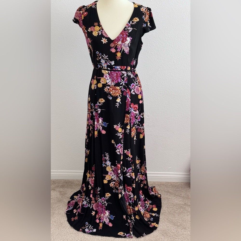 Forever21 Maxi dress with center slit and shorts lining